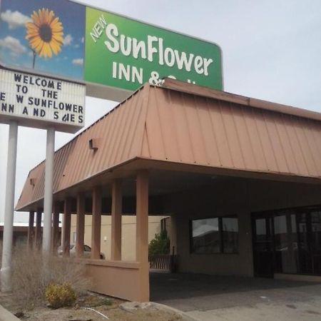 Sunflower Inn & Suites - Garden City Εξωτερικό φωτογραφία