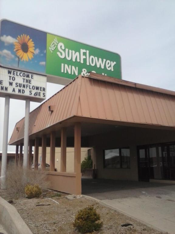 Sunflower Inn & Suites - Garden City Εξωτερικό φωτογραφία