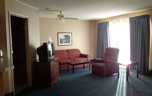 Sunflower Inn & Suites - Garden City Εξωτερικό φωτογραφία